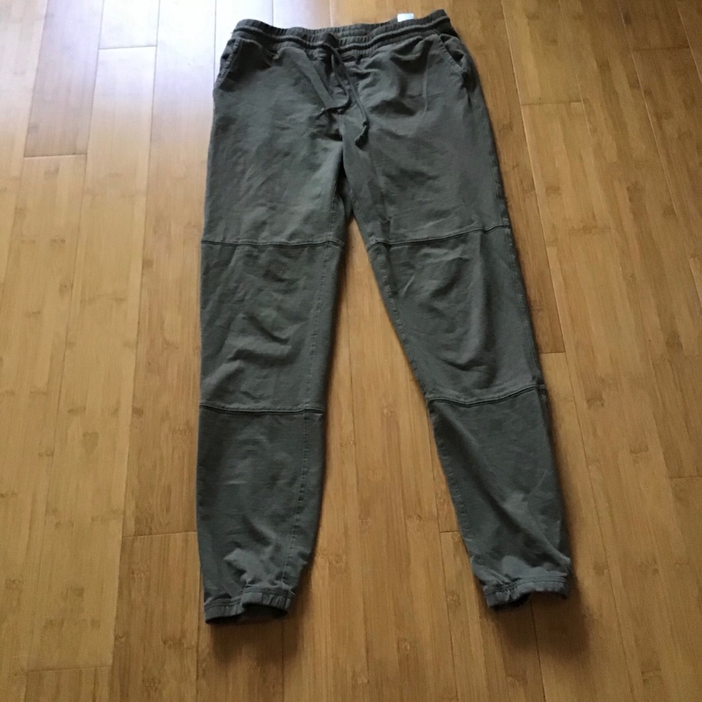 NWOT Roots Army Green Jogger